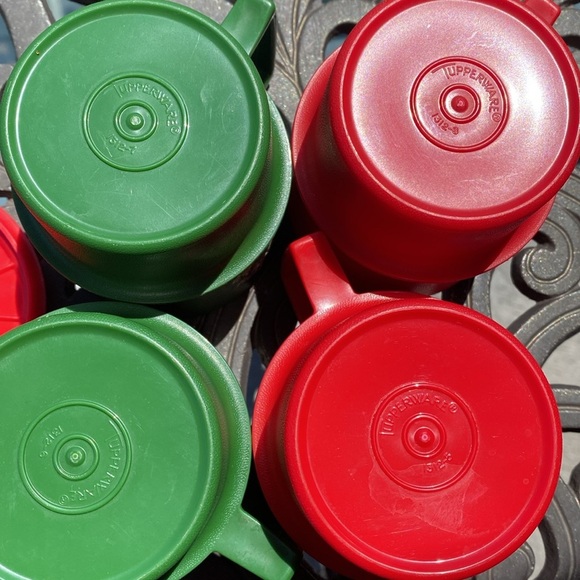 Tupperware - Vintage Cups Mugs Lids Set of 4 Red and green 1312-8 1312-7 - Picture 13 of 17